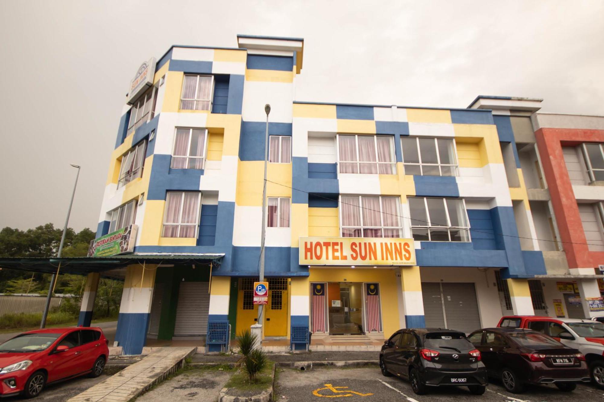 Sun Inns Hotel Meru Raya Chemor Exterior foto